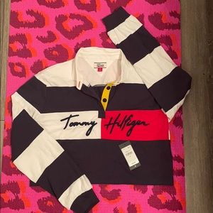 TOMMH HILFIGER CROPPED SHIRT!